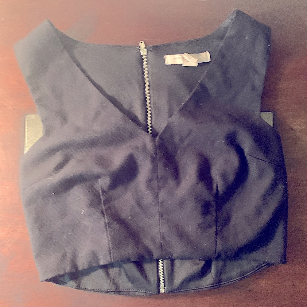F21 Black Crop V Neck Top ZIP Back - Picture 3 of 11